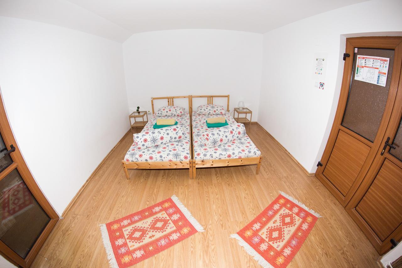 Exit Routine Hostel Тімішоара Номер фото