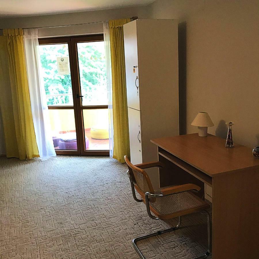 Exit Routine Hostel Тімішоара Номер фото